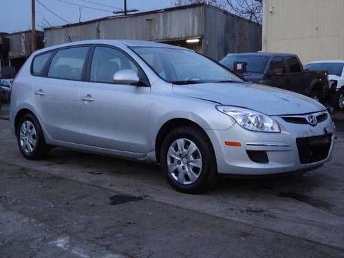 2011 hyundai elantra touring damadge repairable rebuilder only 24k miles runs!!!