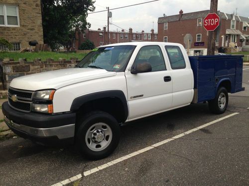 **no reserve *** 2006 chevrolet silverado 2500hd *** utility truck ** pick up