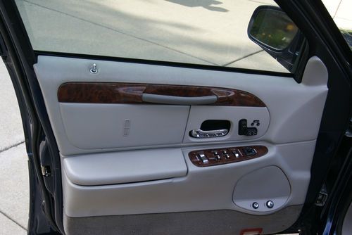 2002 Lincoln Town Car - Low Miles - Adult Driven, image 6