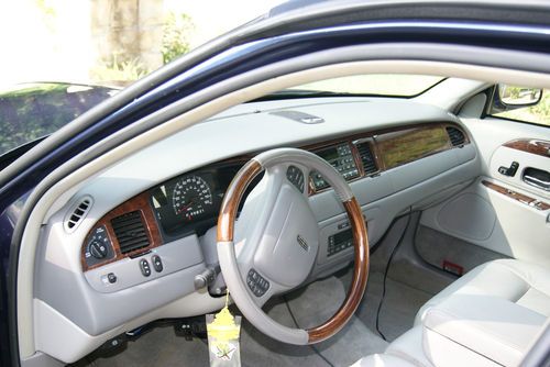 2002 Lincoln Town Car - Low Miles - Adult Driven, image 7