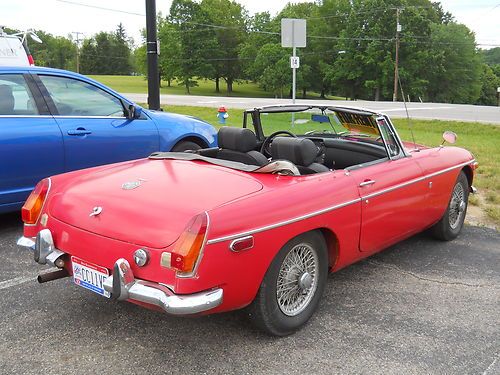 Red 1970 mgb convertable w/ covers 4 cyl, dual carb, 40 years sheltered &amp; servcd
