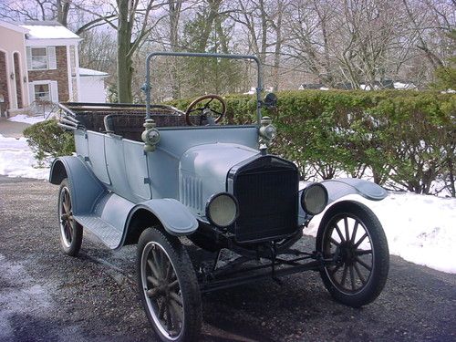 1917 model t ford tourung car