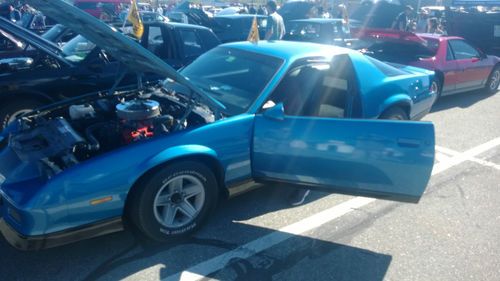 1988 chevy camaro iroc z28 met. blue