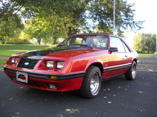 1984 ford mustang gt hatchback 2-door 5.0l / t-tops / 5 speed