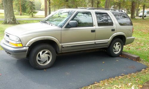 2000 chevy blazer lt 4 door suv