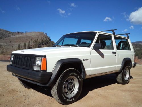 1996 jeep cherokee classic 2 door 4x4 one owner never off road 90k miles
