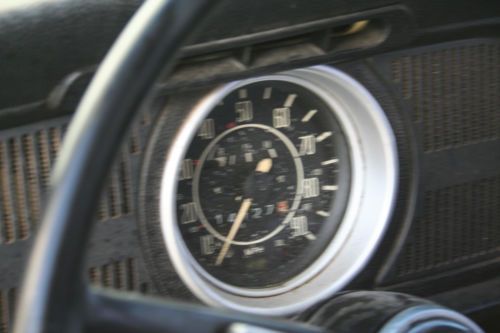 1971 VW Super Beetle 4 Speed 14,127 miles on Odometer, image 11