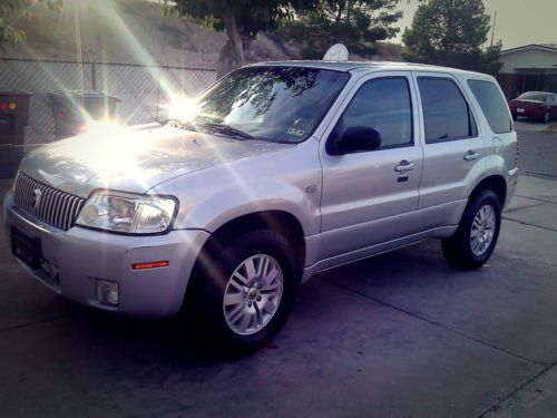 2005 mercury mariner only 53k miles! clean 4x4 power windows and lock new tires