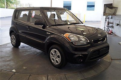 2013 kia soul-6 speed manual trans-one owner-clean carfax-low price-good gas