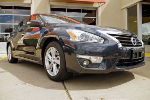 2014 nissan altima, leather, moonroof, 17&#034; alloy wheels, more!