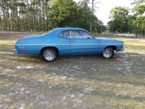 1976 plymouth duster sport coupe 2-door 3.7l