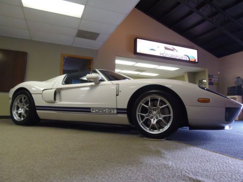 2005 ford ford gt collector quality call chris (816)365-6010