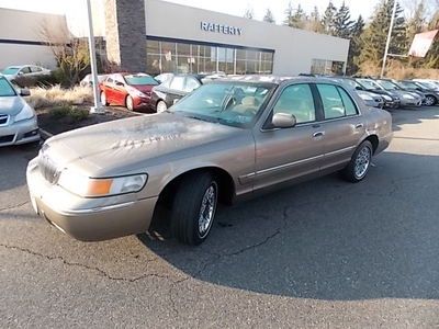 2002 mercury grand marquis gs, low miles, one owner, no accidents.like new