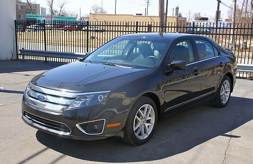 2011 ford fusion sel 2.5l..sunroof/heated leather/camera/blis/sony**no reserve**