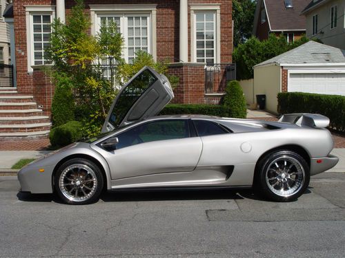 2001 titanium silver lamborghini diablo 6.0 chevy engine