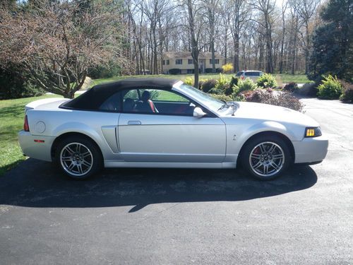 2003 ford mustang svt cobra 10th anniversary convertible 2-door 4.6l