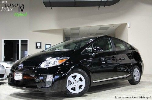 2011 toyota prius solar roof navigation package 6 backup camera loaded