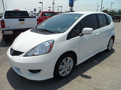 Extra clean 2011 honda fit with only 32k