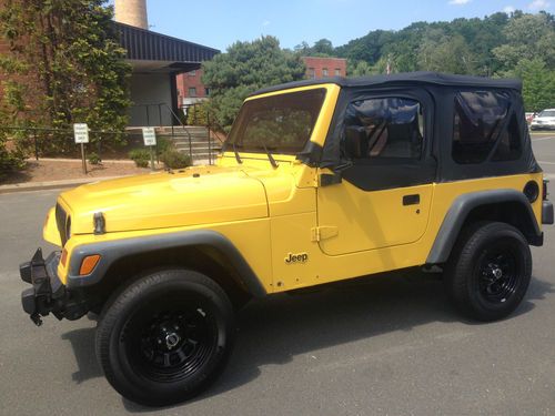 2000 jeep wrangler se * 4x4 soft top * low miles 8 only 78k *no reserve