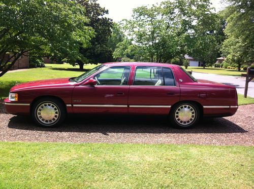 1998 cadillac deville 29k miles w/ comfort, safety, leather options