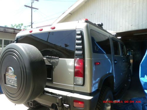 2006 hummer, occasionally used with 27,000 miles, excellent conditioner.