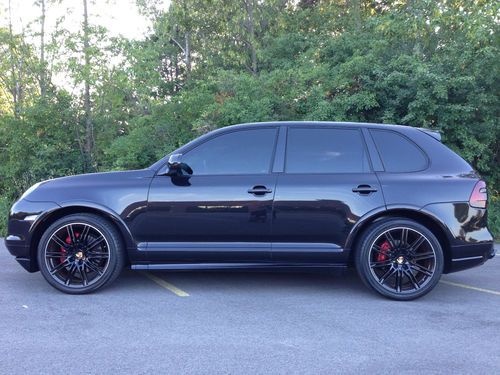 2010 porsche cayenne gts - mint - one of a kind.  car enthusiast owned.