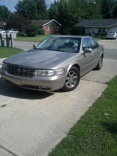 2000 cadillac sts. very good condition.