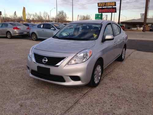 2012 nissan versa