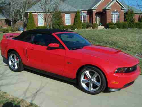 Sell used 2010 MUSTANG GT PREMIUM TORCH RED CONVERTIBLE in