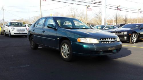 1998 nissan altima gxe, 166k, runs great...no reserve!!! auto, ac, 4 cylinder