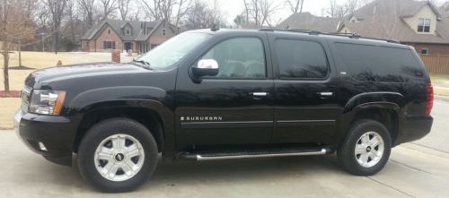 2007 chevrolet suburban 1500 z71 sport utility 4-door 5.3l 4wd one-owner loaded