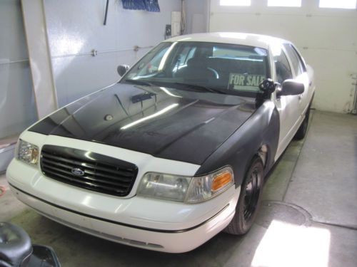 Ford crown vic