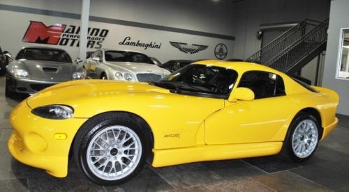 2002 viper gts acr - only 2583 orig miles - absolute showroom condition