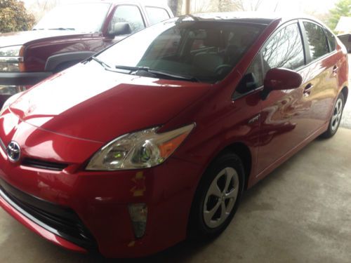 Prius 4 2012 loaded - navigation, leather,  jbl audio,  solar roof/sun roof