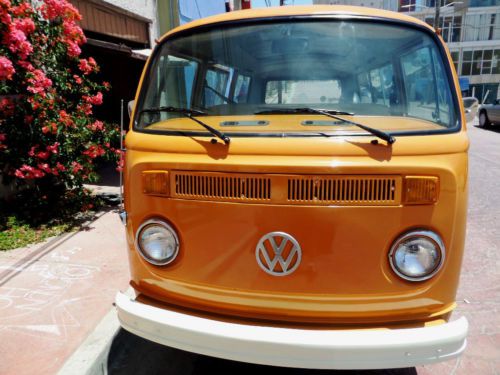 Mrs.sunshine vw bus 1979 fuel injected, 1800 cc with factory sunroof