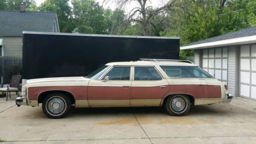 75 76 1975 pontiac safari roundback clamshell wagon 3 seat woody derby 400 v8 gm