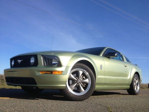 ** 2006 ford mustang base coupe pony package** low miles! gt conversion!