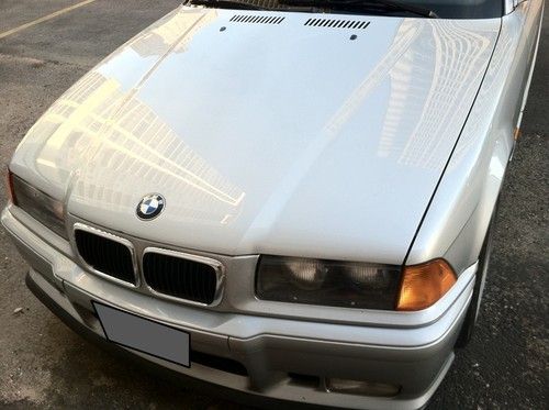 No reserve!!! 1997 m3 coupe, silver, low miles, 5-spd, carfax &amp; service records