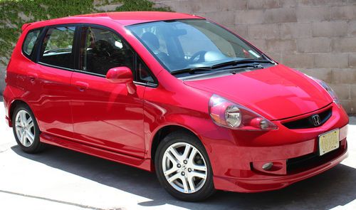 Extremely low mile  2008 honda fit sport 5spd!! only 7,455 mile car!!