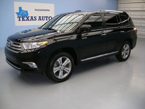 We finance!!  2011 toyota highlander limited roof nav 3rd row heated seats 1 own