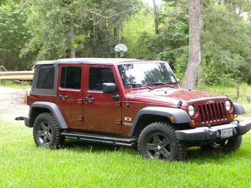 2007 jeep wrangler jk 4x4 rock red 6 speed standard 118000 miles no issues @ all