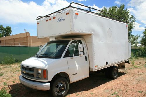 1999 chebrolet express g3500 box truck/van runs perfect only 41,126 miles