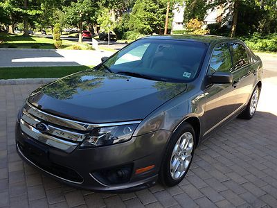 2010 ford fusion flex fuel se low miles like new make an offer any offer