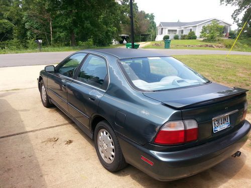 1996 honda accord lx sedan 4-door 2.2l