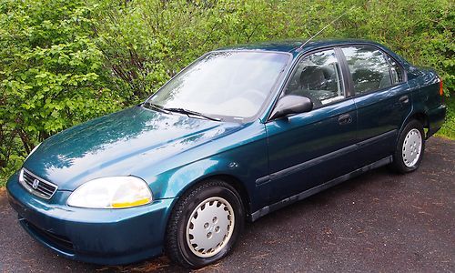 Buy Used 1997 Honda Civic Dx Sedan 4 Door 1 6l Gas Sohc Green