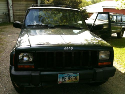 2001 jeep cherokee great shape, freshly redone motor