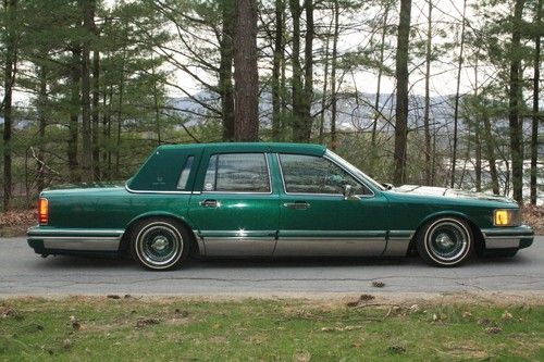 Custom 1994 Lincoln Towncar Lowrider with Hydraulics / Hydros Juiced Rims S...