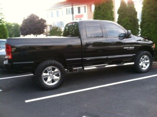 2005 dodge ram 1500 thunderroad, 5.7 hemi, 4wd, tow package, 2" lift, 35" nittos