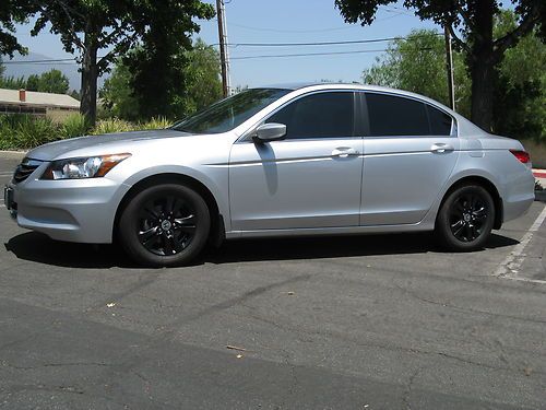 2011 honda accord se/lx 4 door sedan, leather, rims, new tires, heated seats