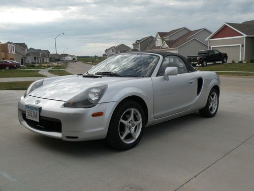 2001 toyota mr2 spyder base convertible 2-door 1.8l